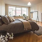 Historic 4-bedroom - Brivibas Boulevard شقة *