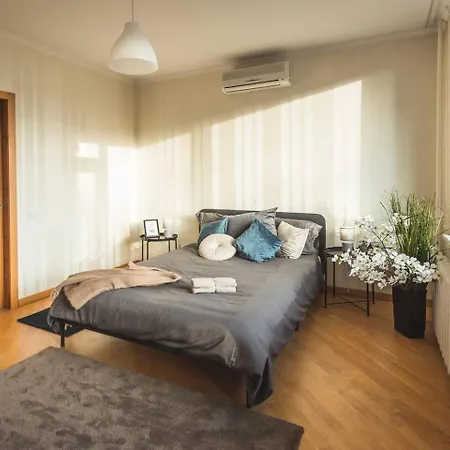 Historic 4-bedroom - Brivibas Boulevard Apartment